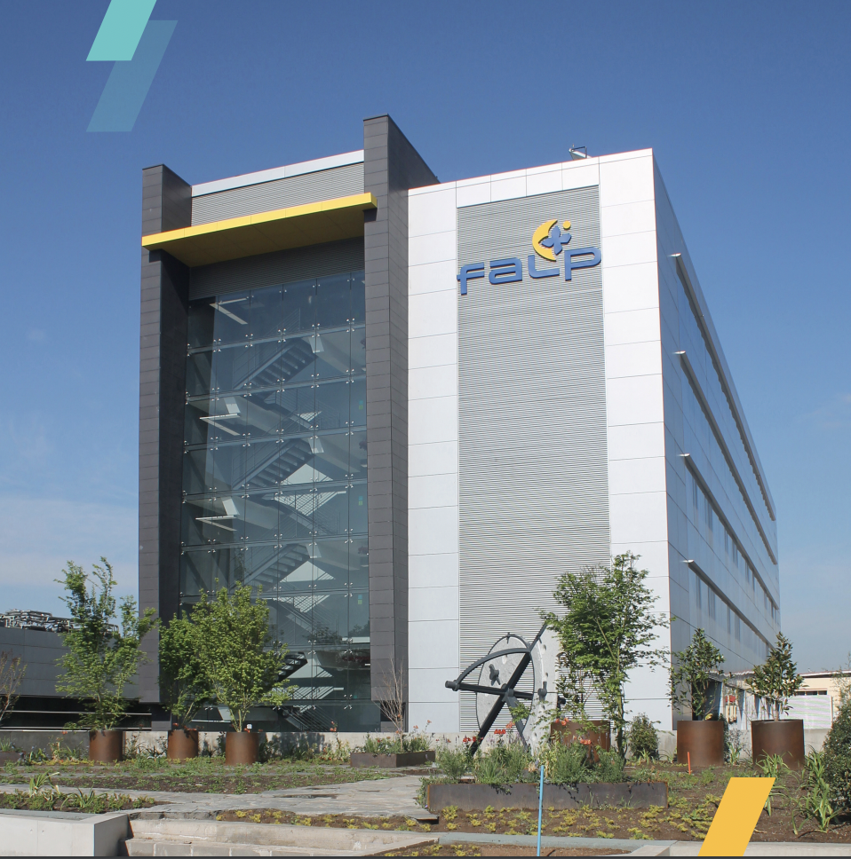 How a healthcare non-profit used Kumospace to bring a hybrid team together